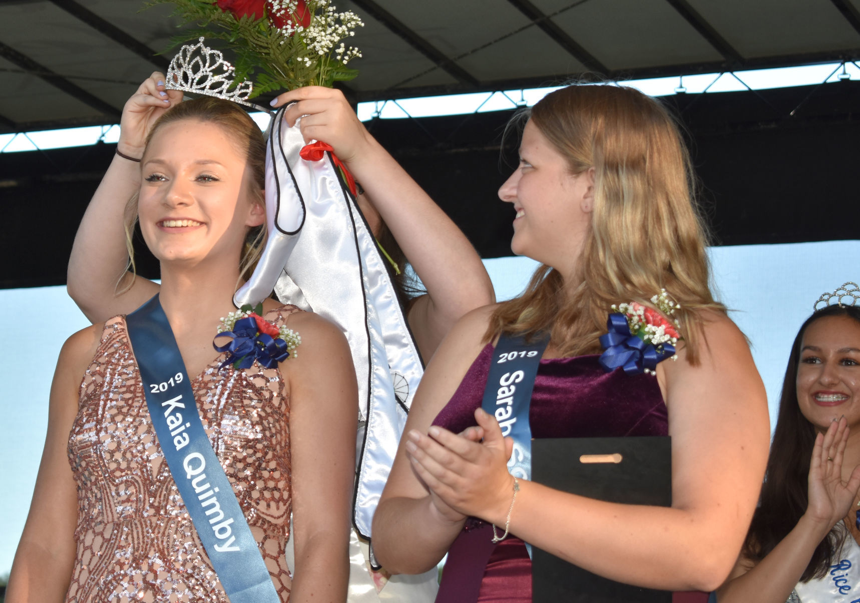 Kaia crowned.jpg
